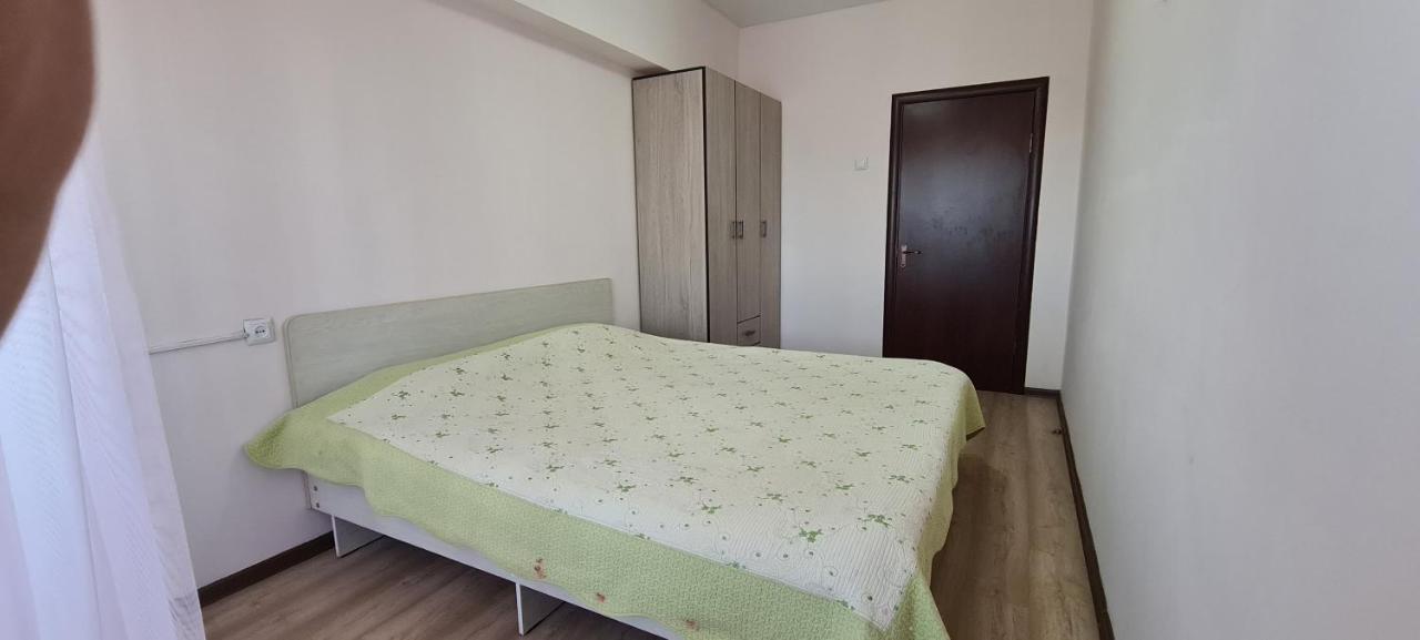 Flat In Central Bishkek Exterior photo